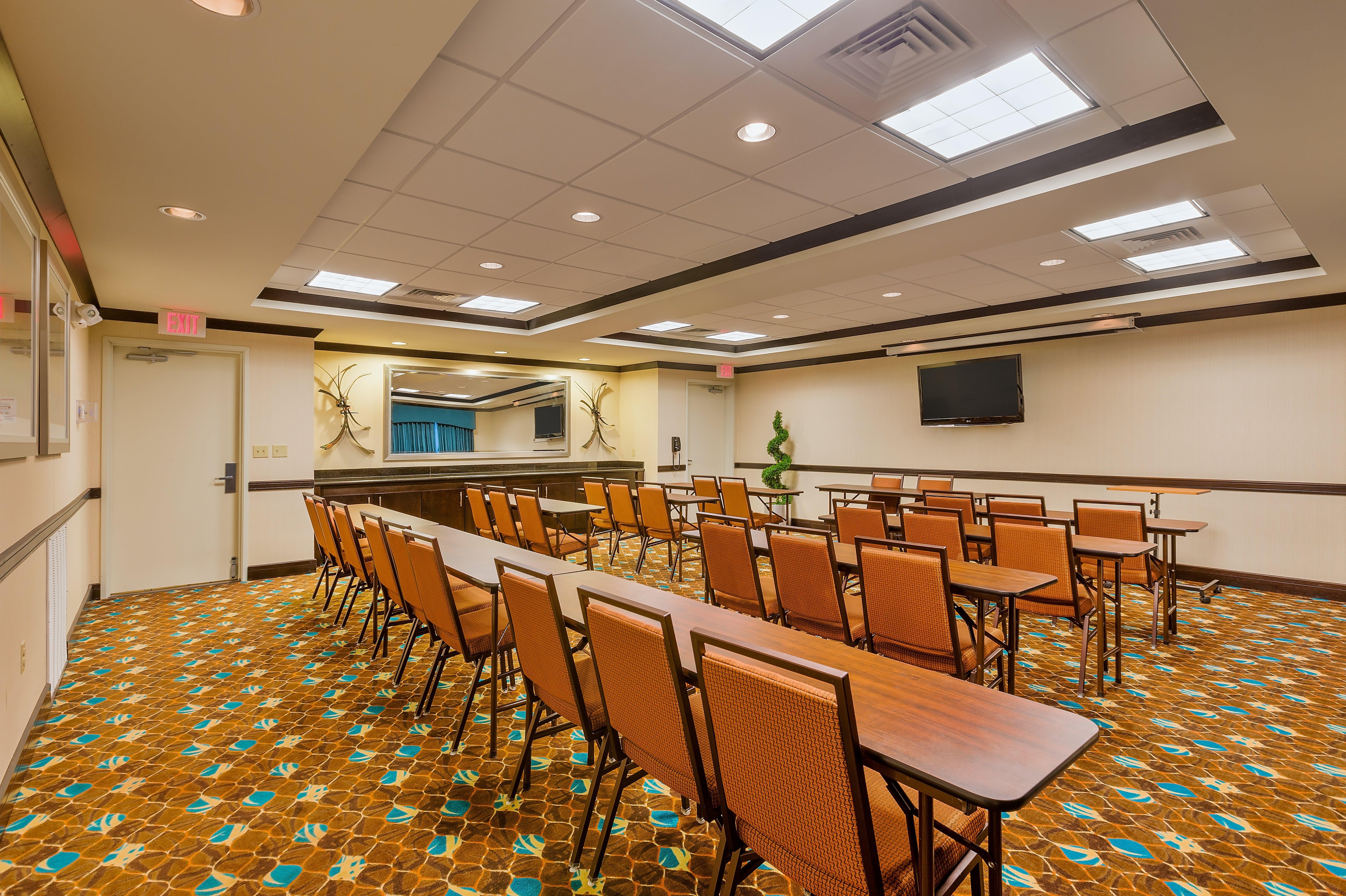 Holiday Inn Express And Suites Alpine By Ihg Exterior photo